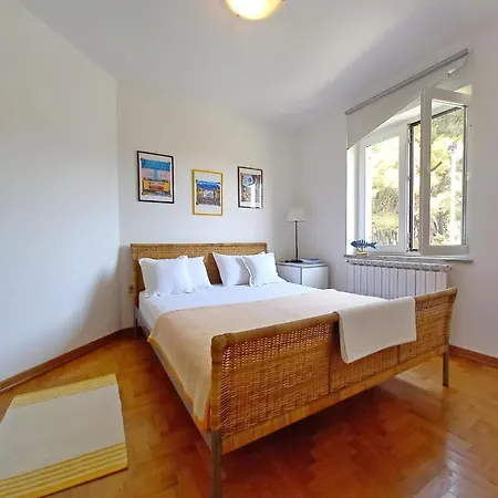 Fuer 3 Personen Ca 33 M In Pula, Istrien Und Umgebung Apartman Póla